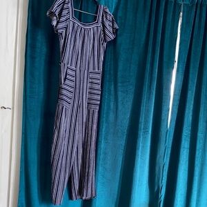 Size Large Striped Jumpsuit with Ruffle Sleeves